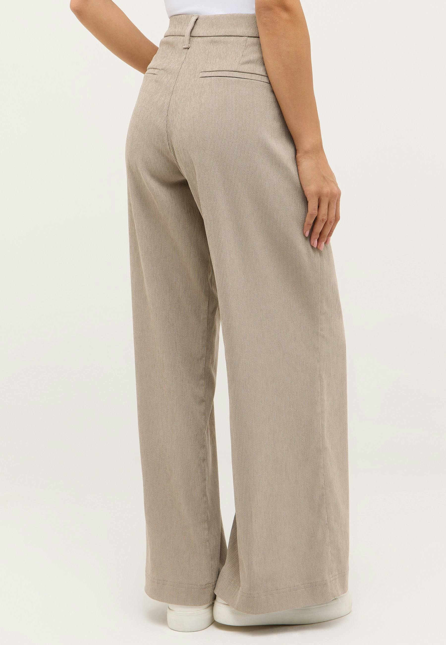 Hose Liva Jump aus Cordjersey