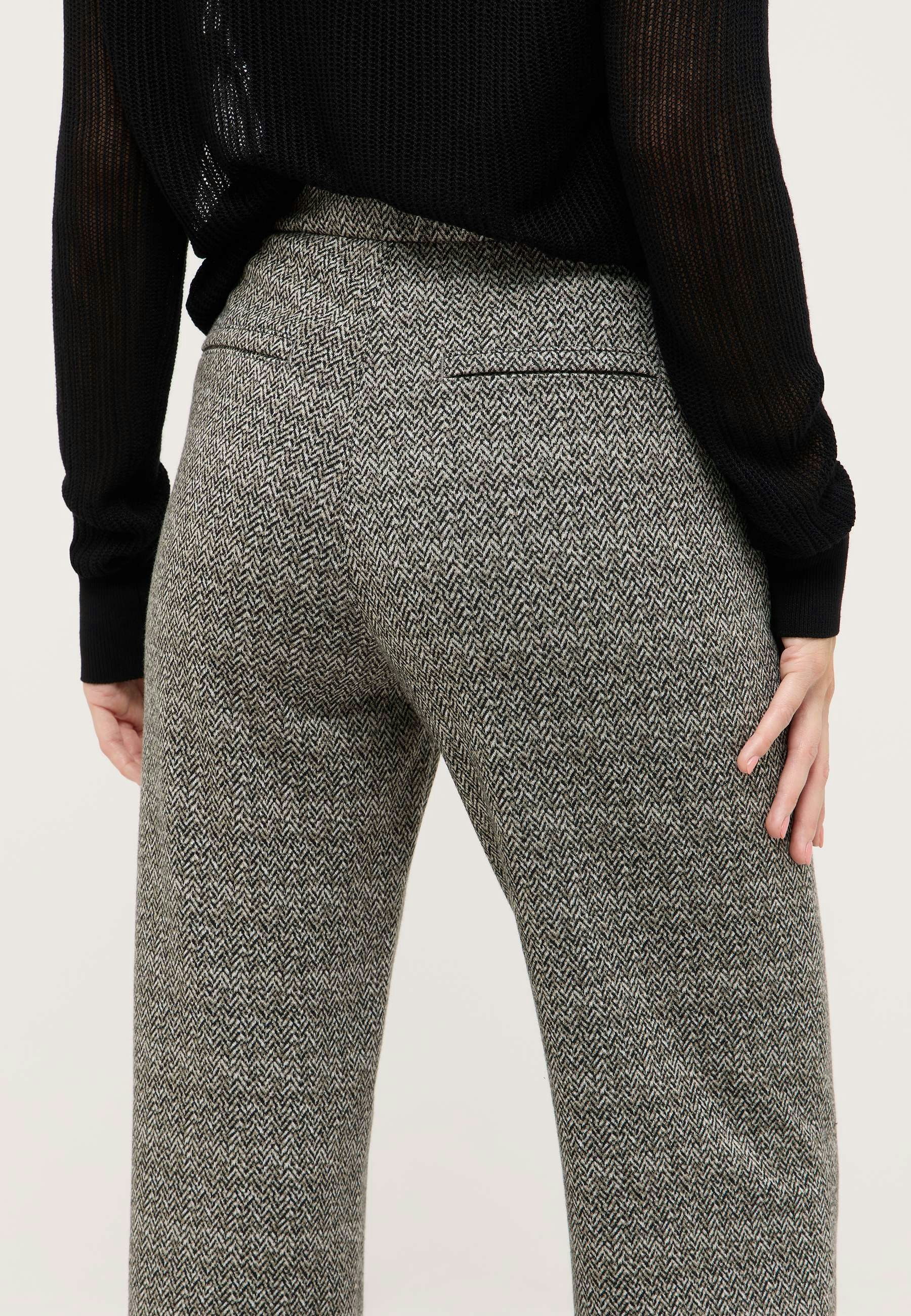 Hose Liz Easy mit Fischgrätmuster