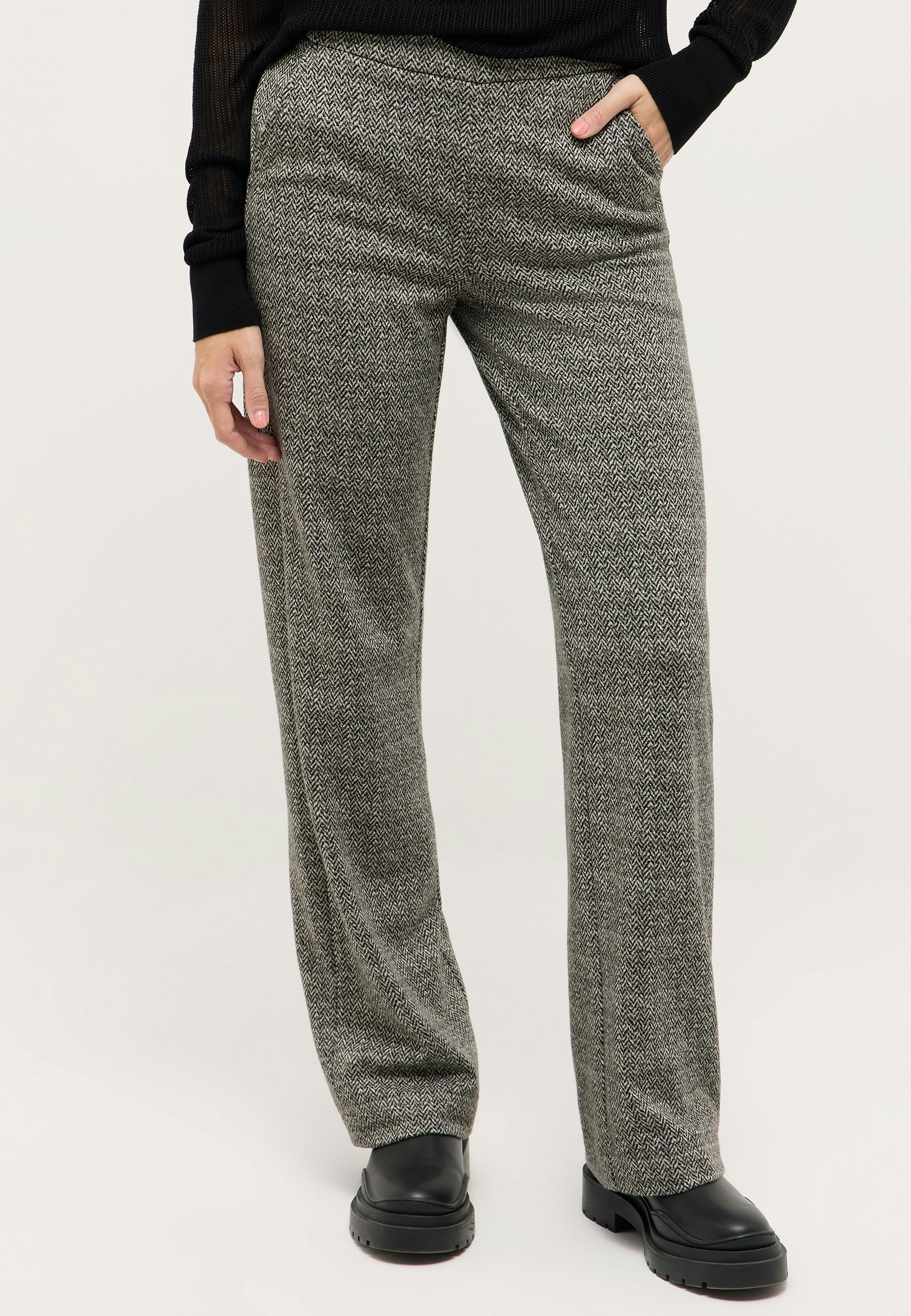 Hose Liz Easy mit Fischgrätmuster