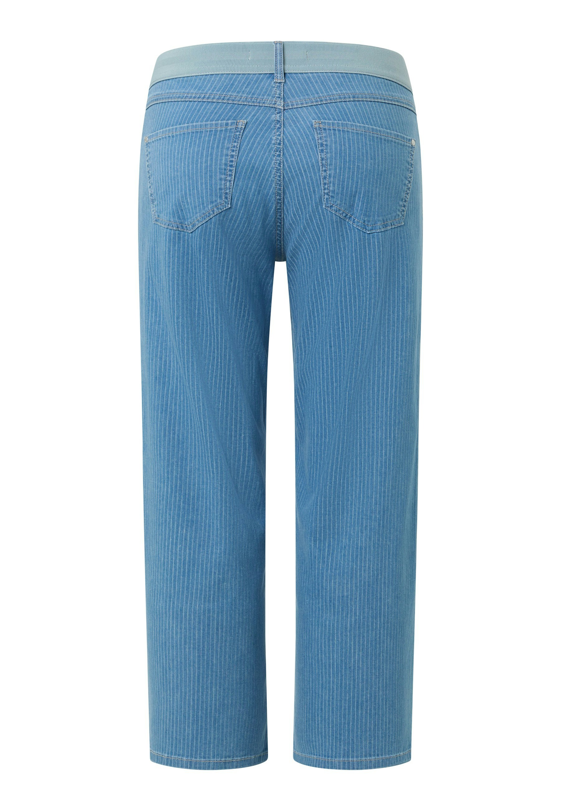 Linn Sporty with pinstripes