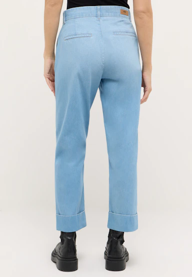 Liberta Chic in Summer Denim