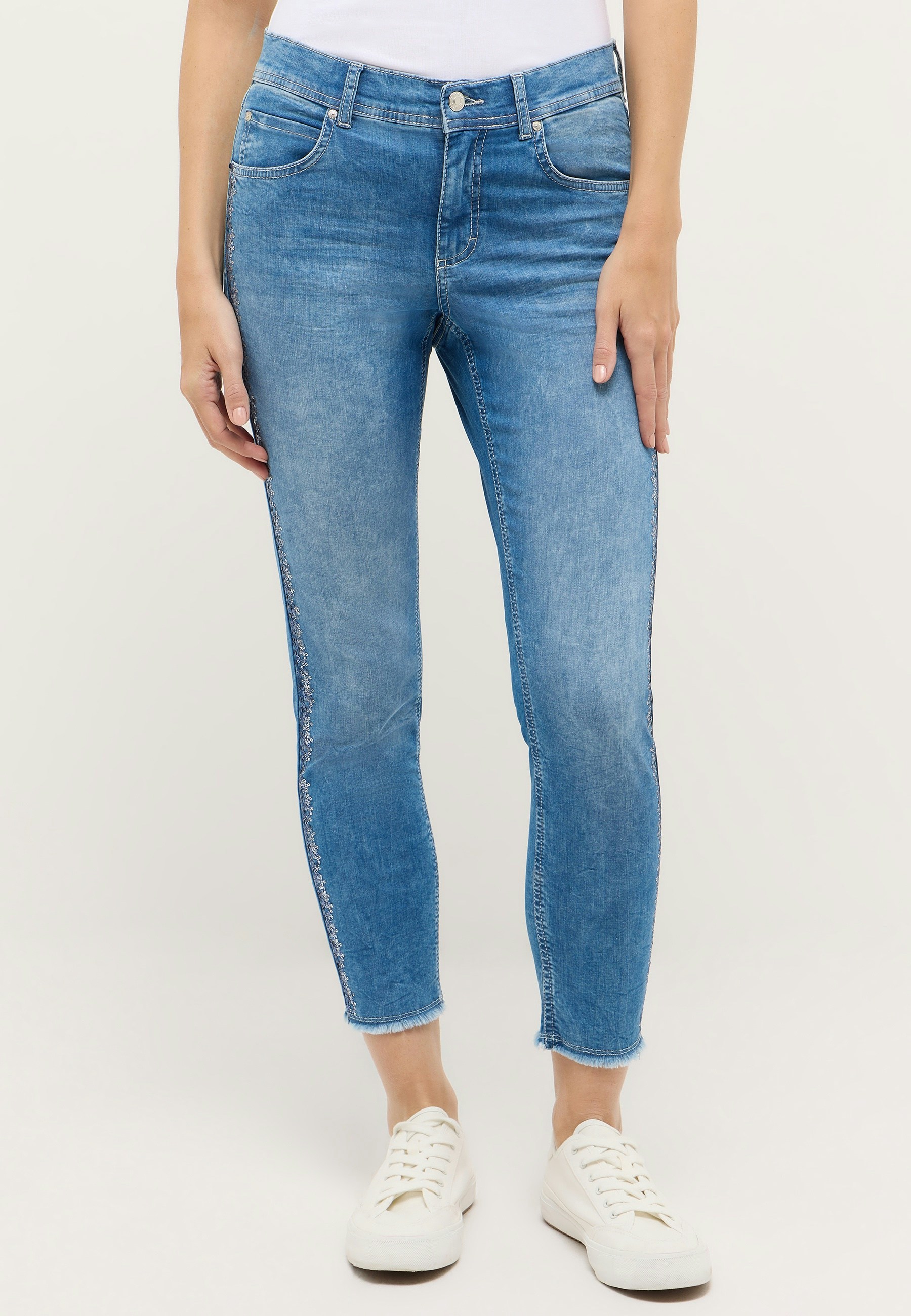 Ornella Glow with sequin galon