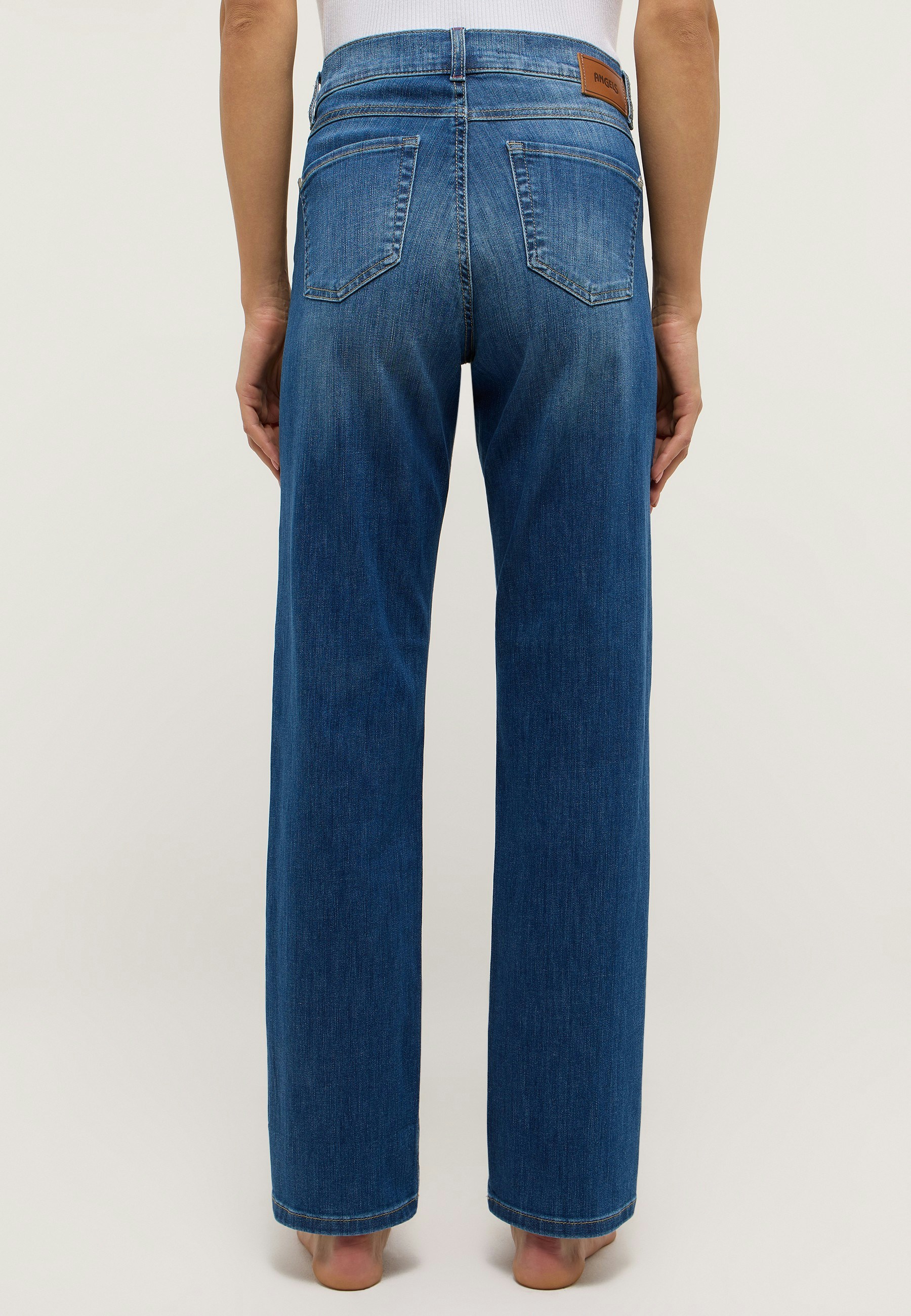 Straight jeans in 5-pocket design