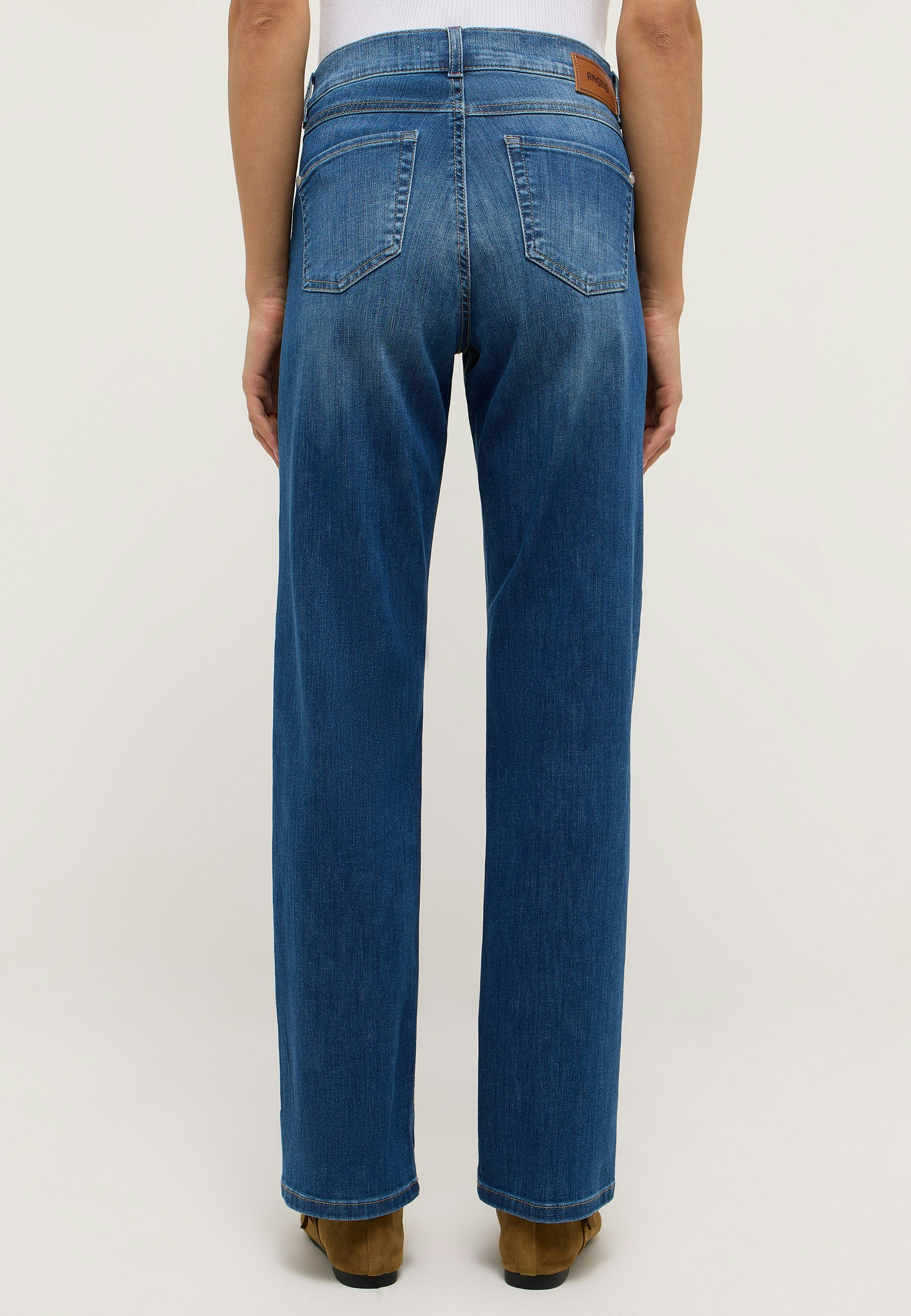 Straight jeans in 5-pocket design