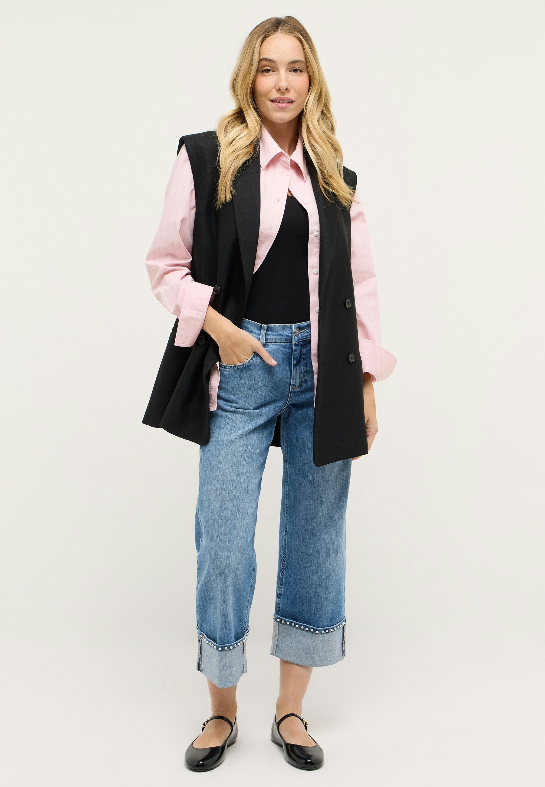 Linn Cool with Pearls