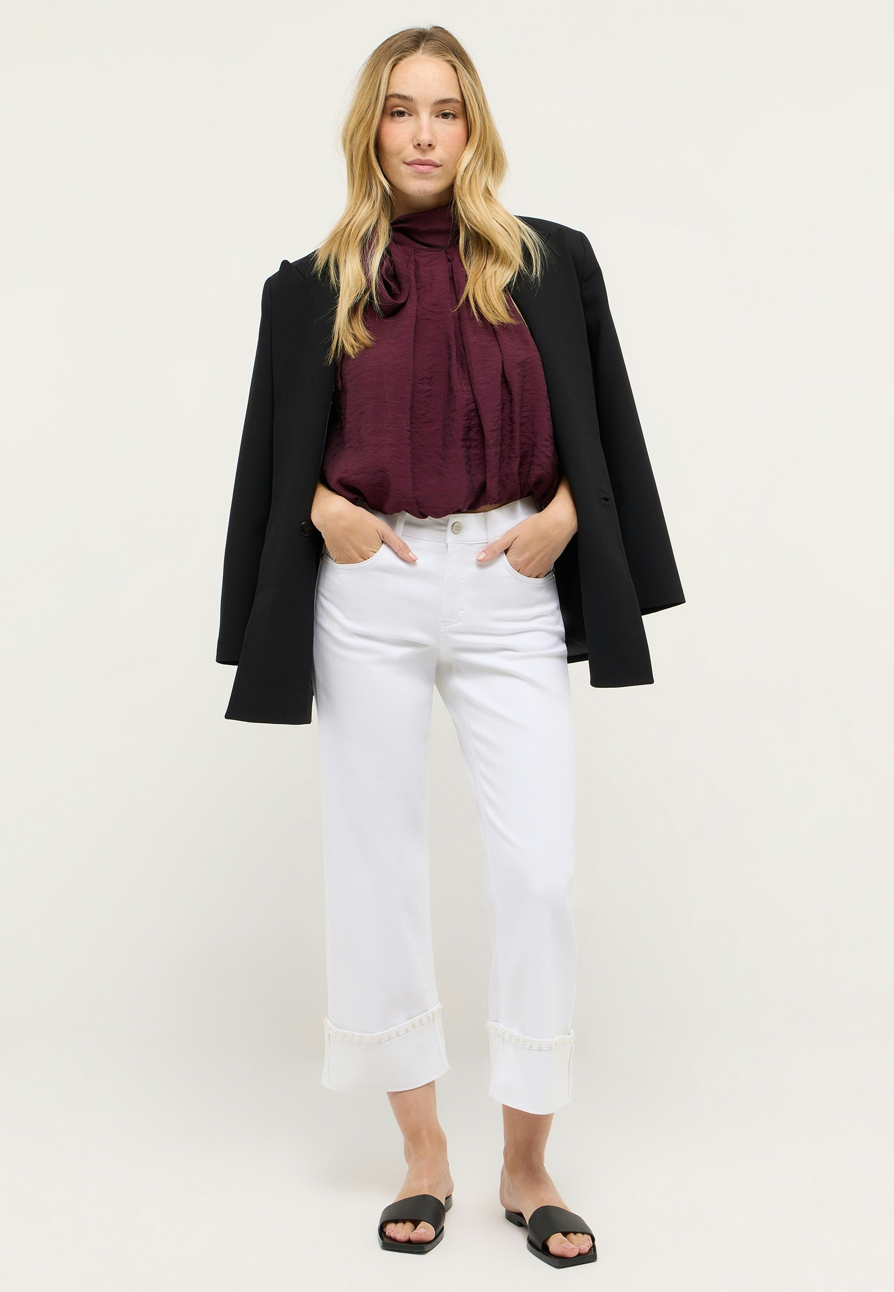 Linn Cool with Pearls