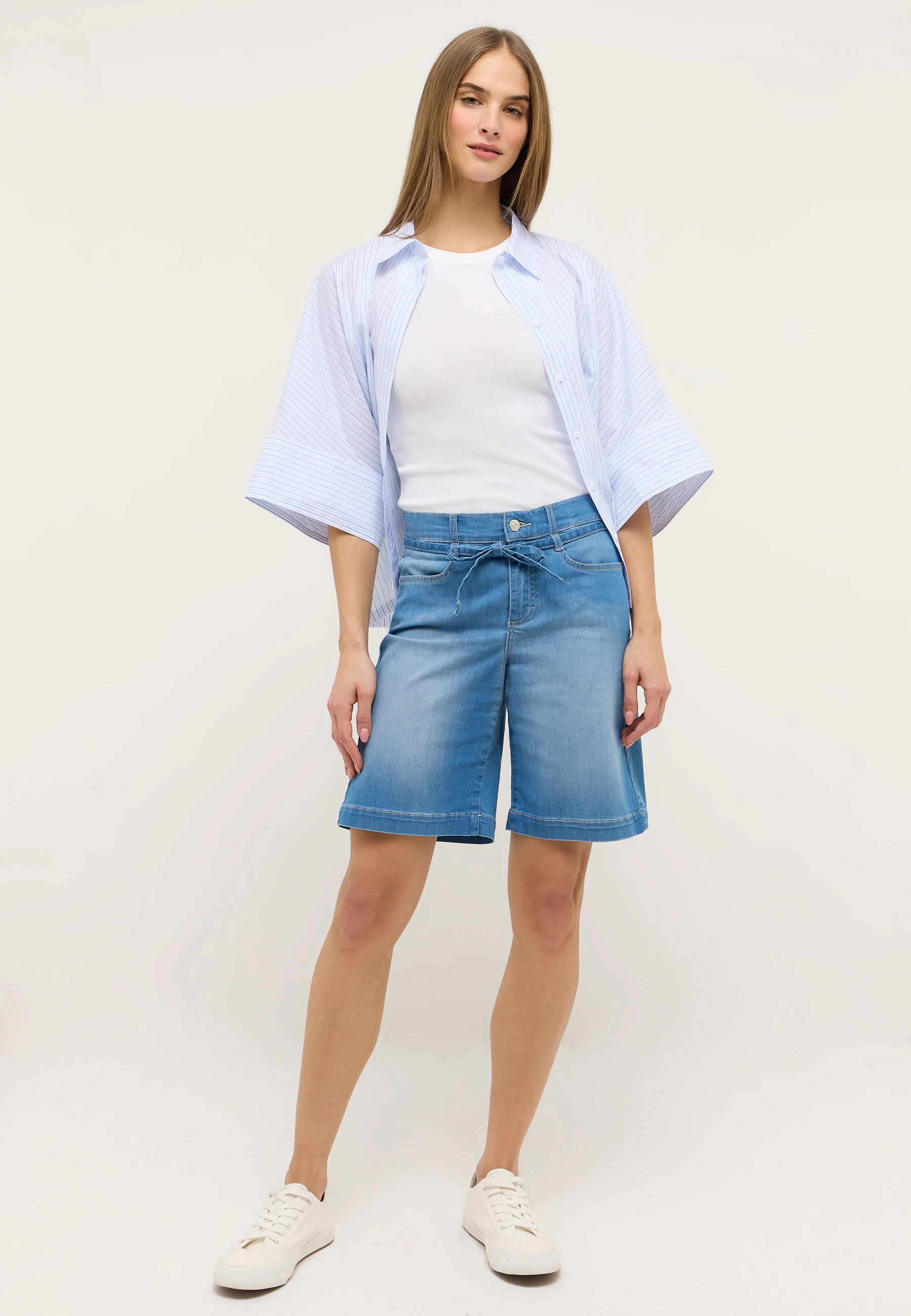 Bermuda Lia City mit Gürtel