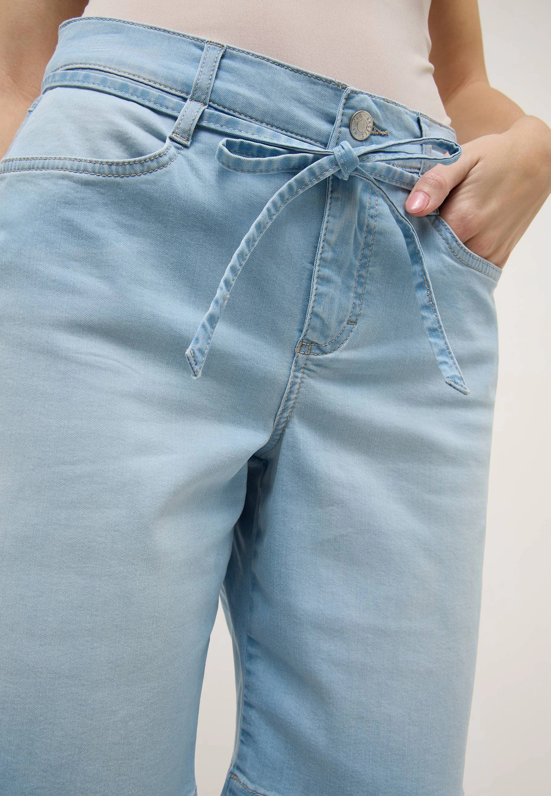 Bermuda Lia City mit Gürtel