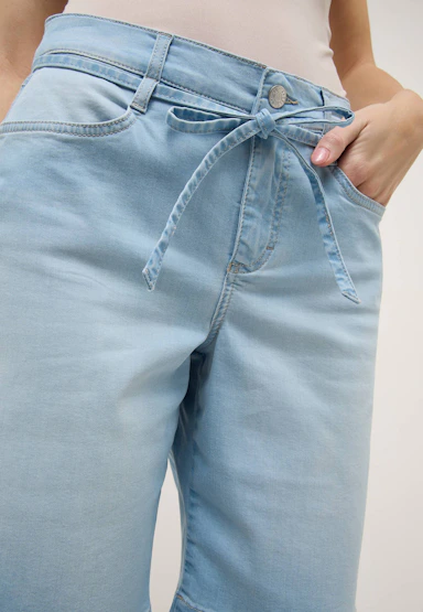 Bermuda Lia City with belt