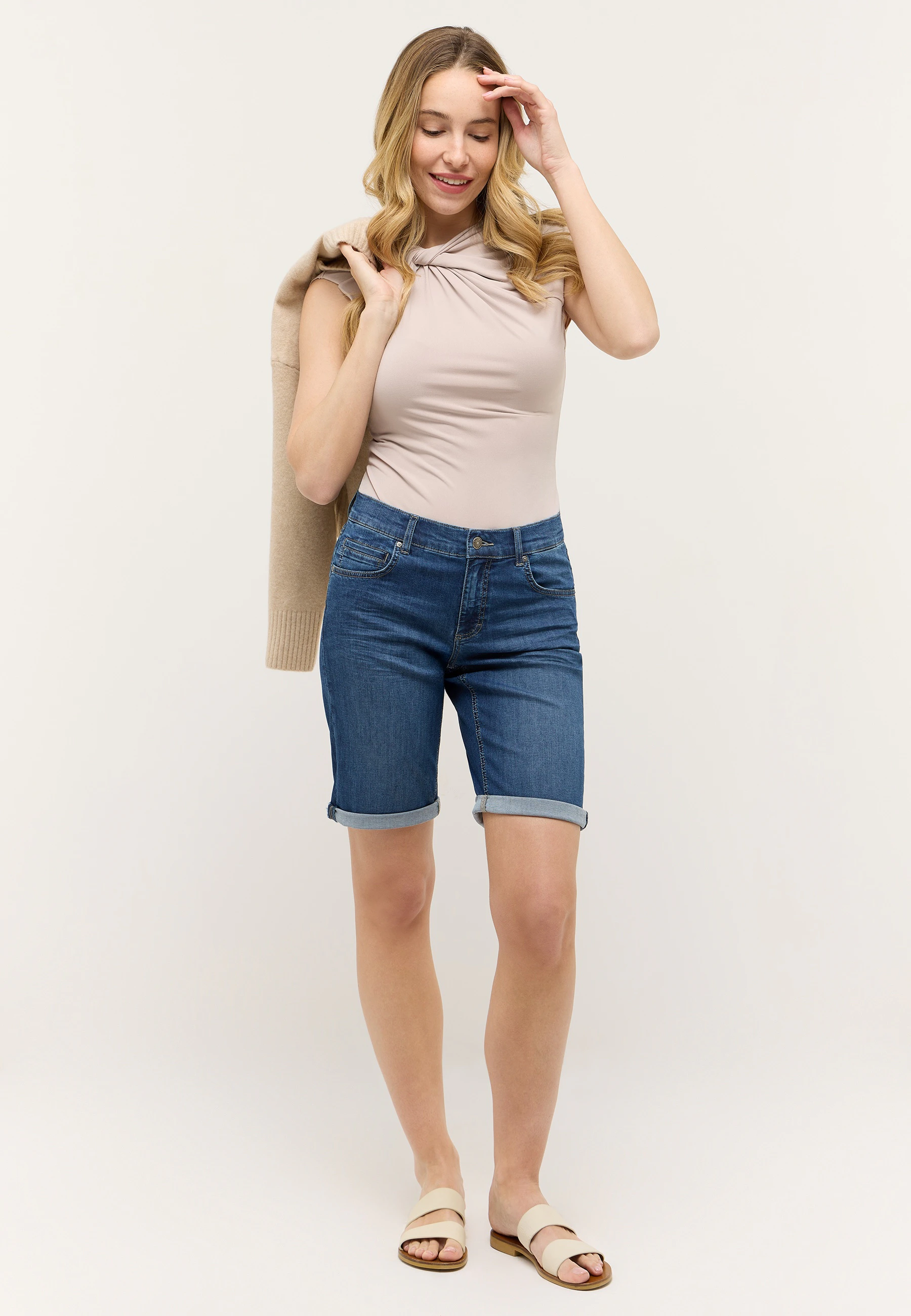 Basic Bermuda Shorts Turn Up