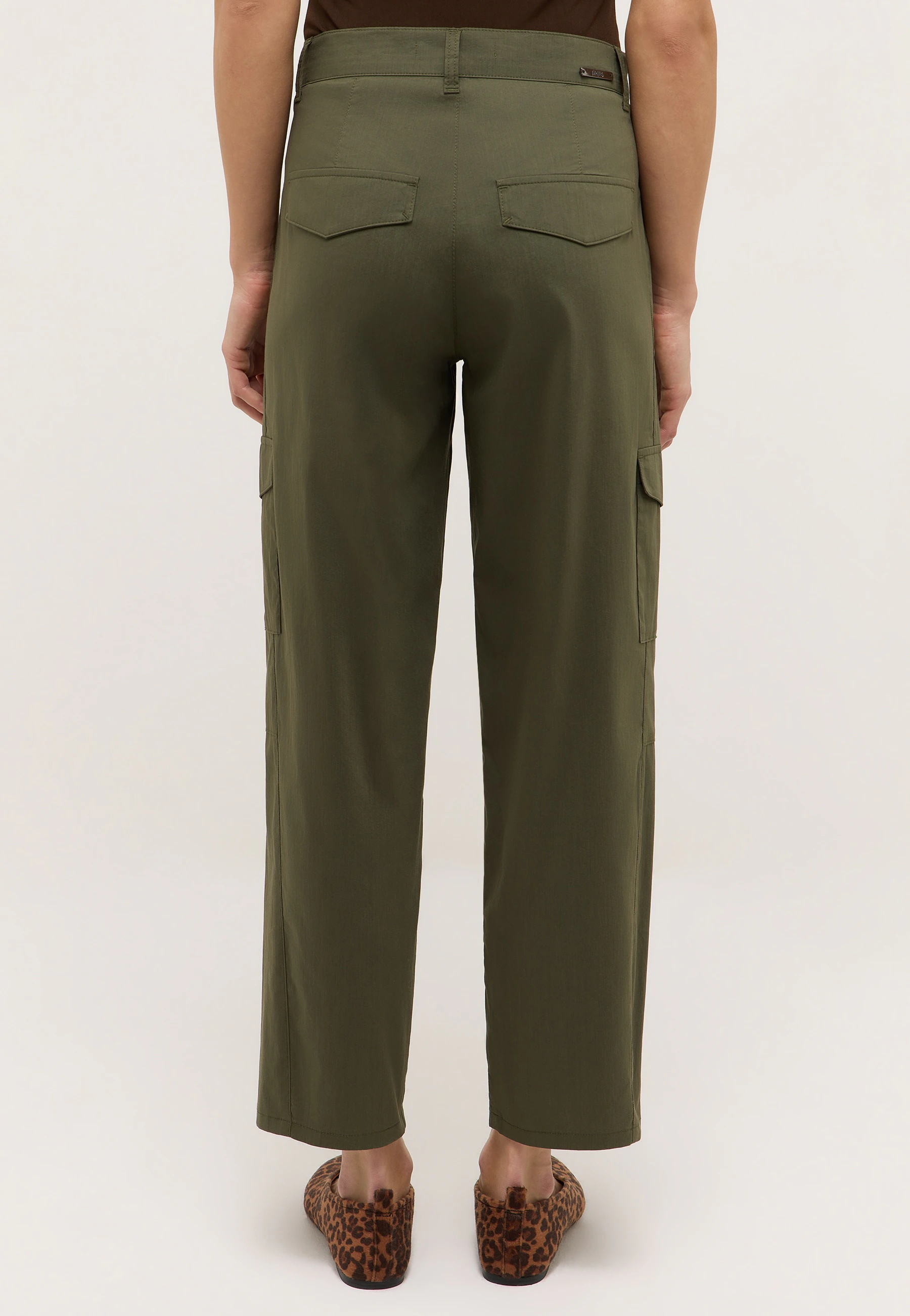 Hose Evy mit Cargo-Taschen