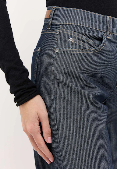 Barrel-Jeans Evy mit Nadelstreifen