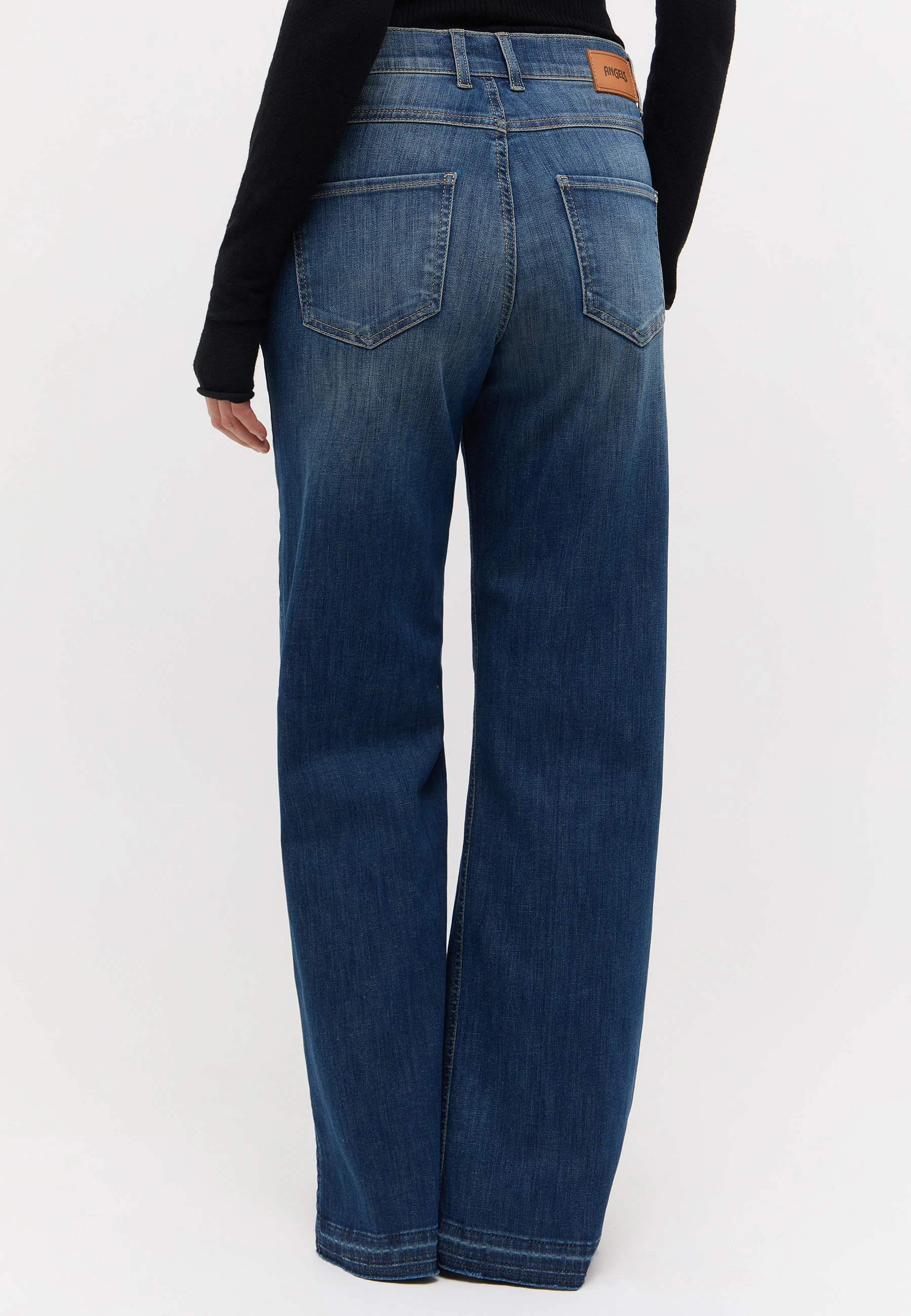 Lara Boho jeans with hem slit