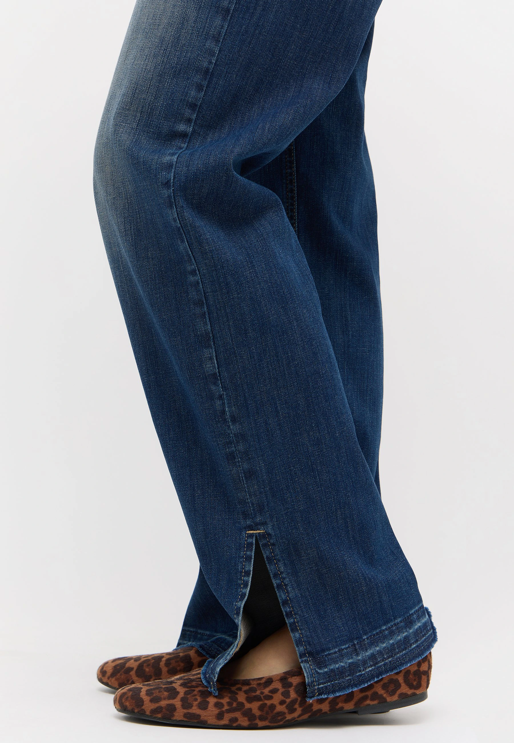 Lara Boho jeans with hem slit