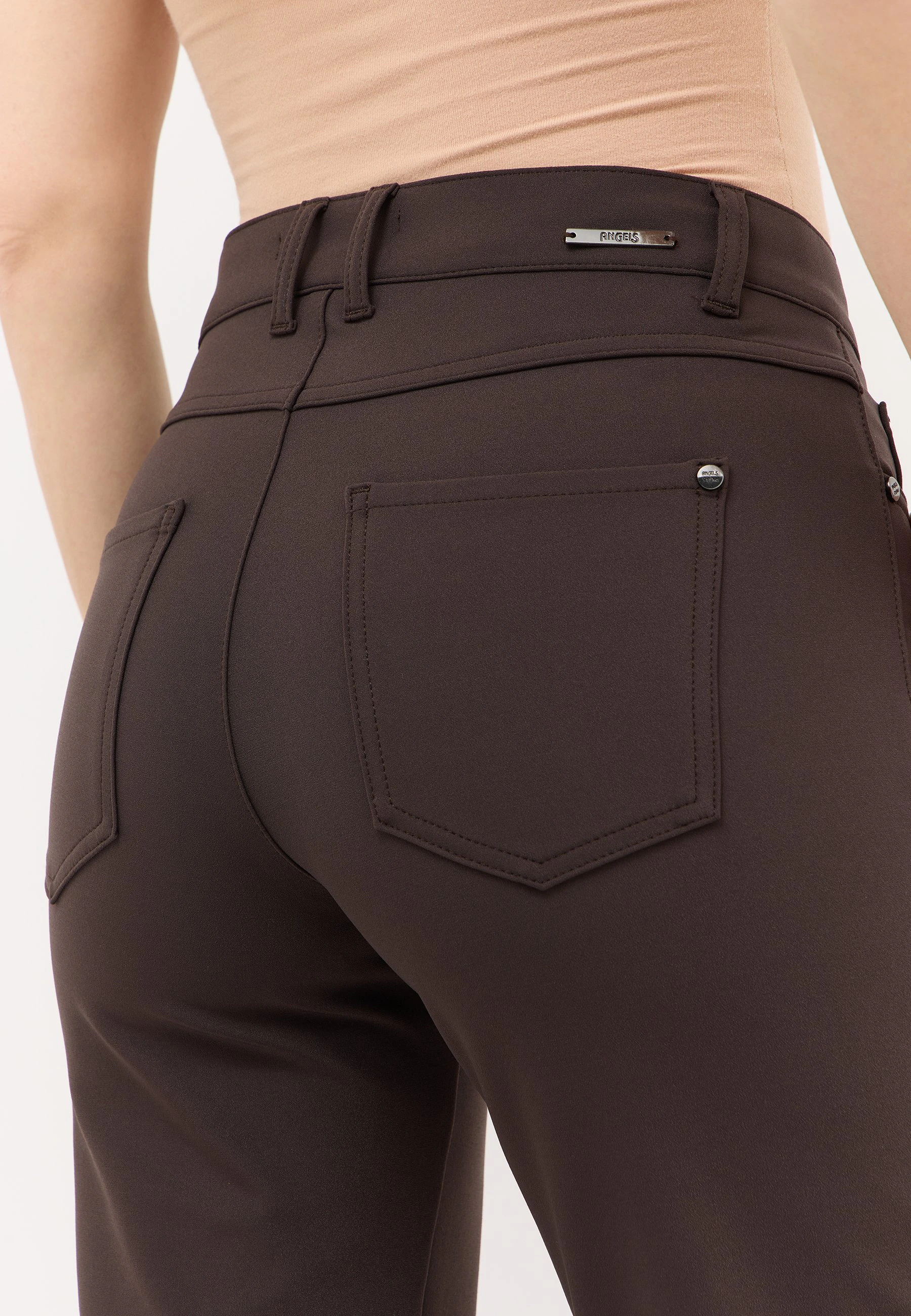 Business Hose Lara