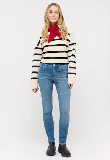 Jeans Cici mit Used-Waschung