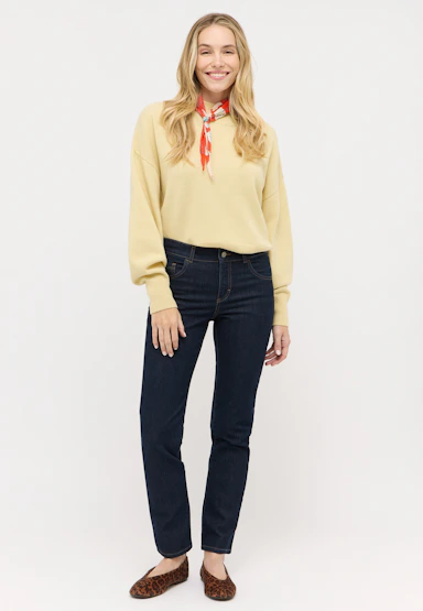 Jeans Dolly with sporty denim