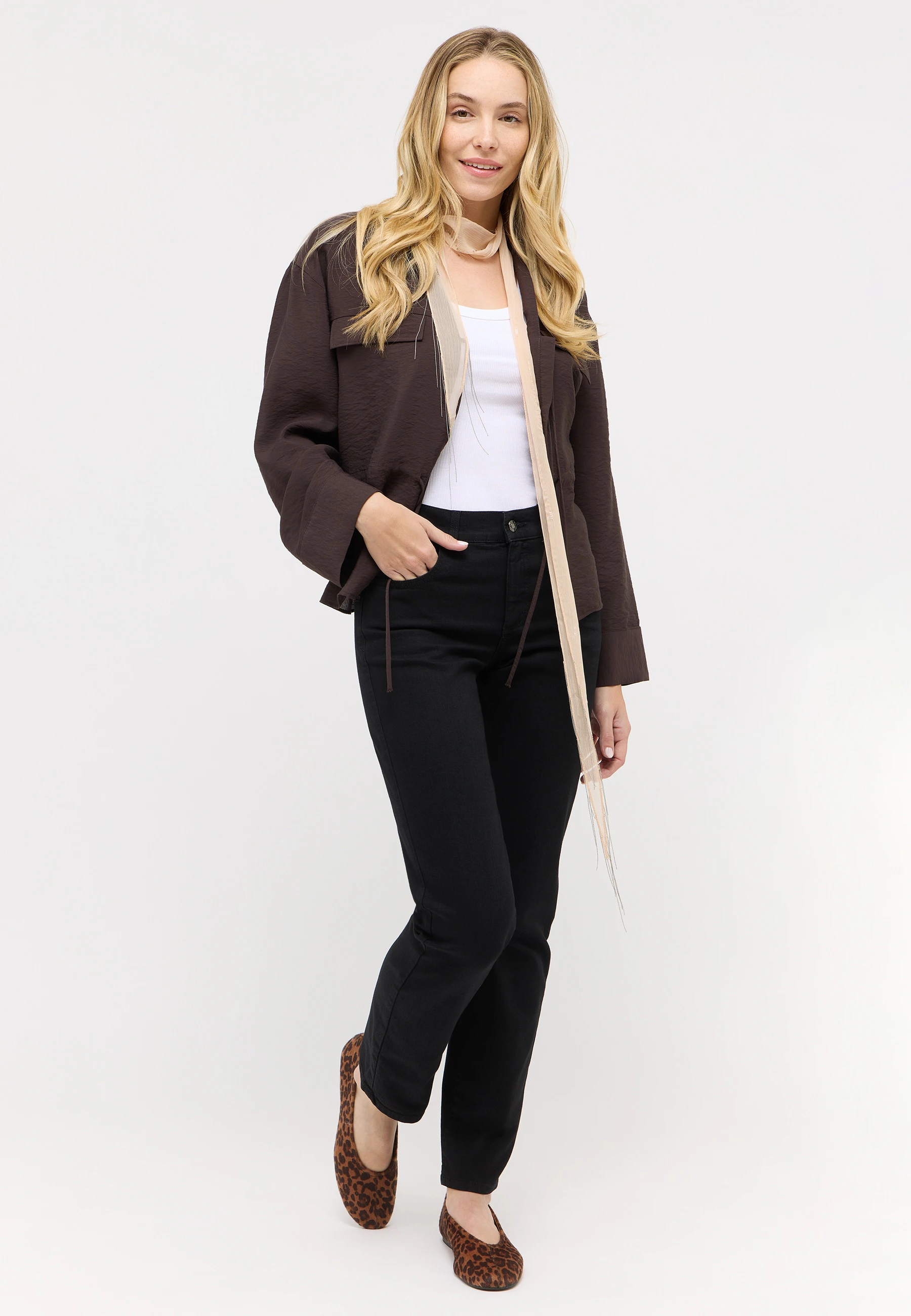 Jeans Dolly mit cleanem Denim
