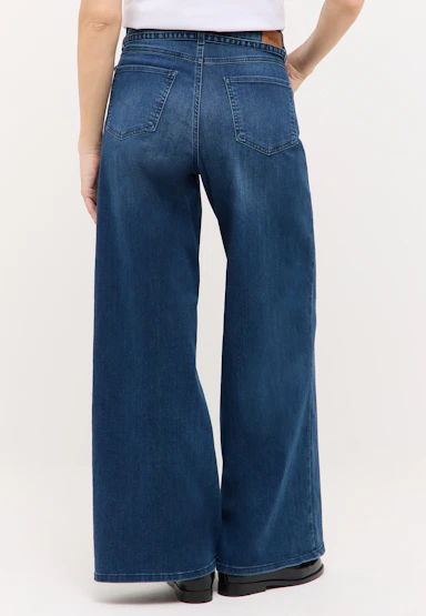 Jeans Liva City mit Gürtel